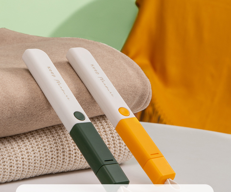 Carry Clothes Hair Removal Brush Electrostatic