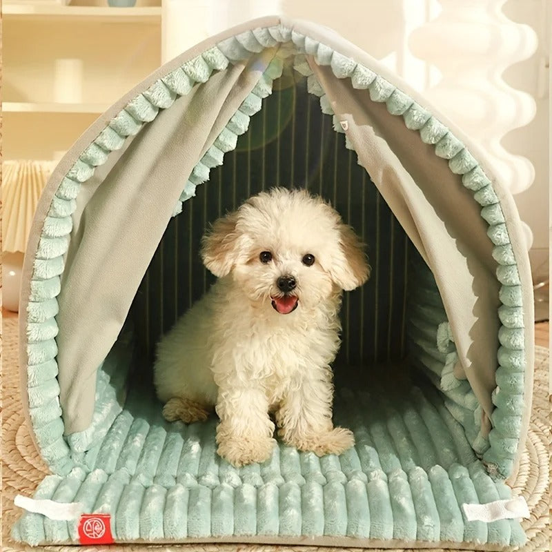 Winter Warm Closed Dog House