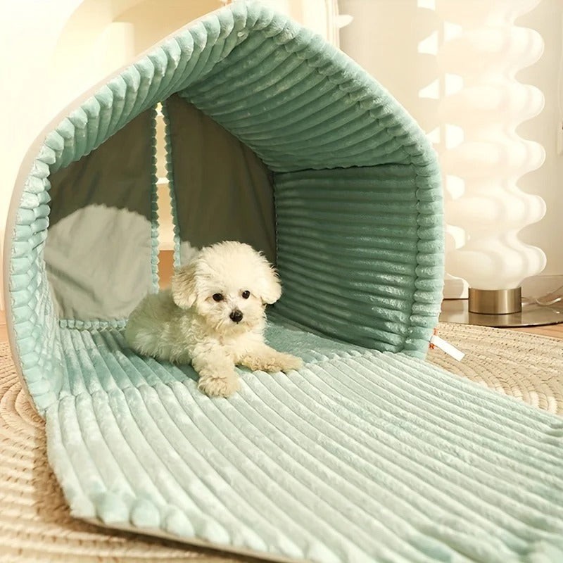 Winter Warm Closed Dog House