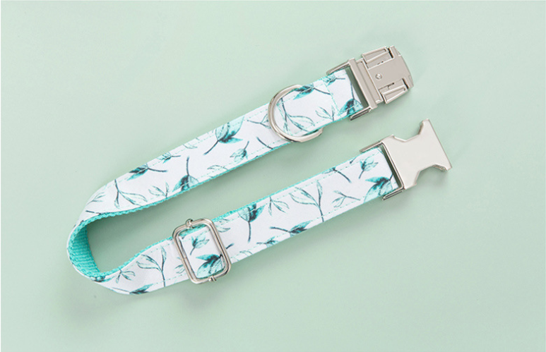 Tropical Leaf Dog Collar Leash Set