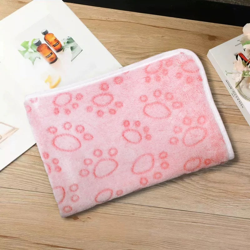 Hollowed-Out Floral and Paw Print Dog Blanket