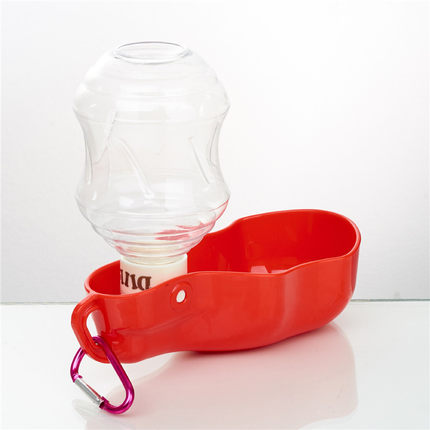 Travel-Type Pet Plastic Waterer