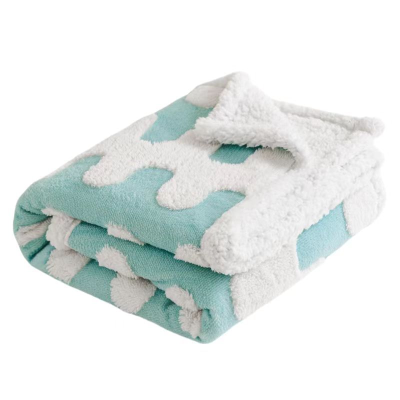 Waterproof Flannel and Sherpa Fleece Pet Blanket