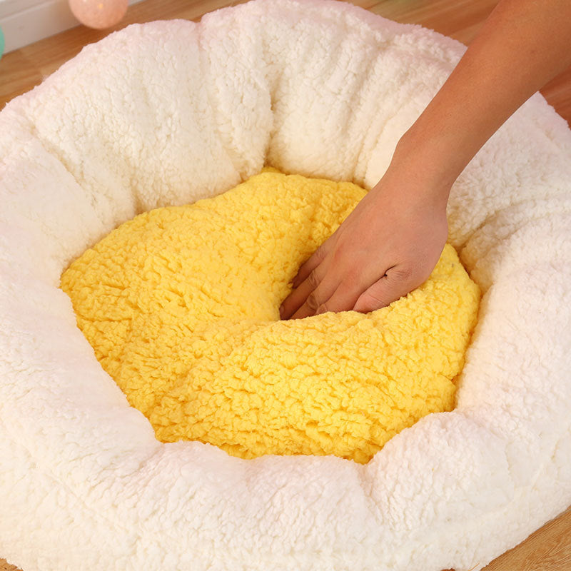 The Warm Egg Yolk Kennel Is Not Removable