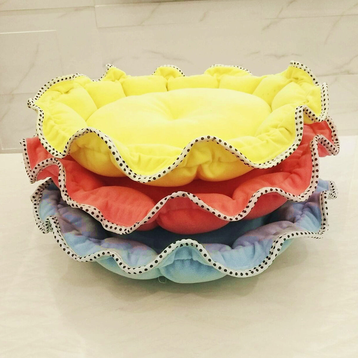 Soft Bud Shaped Small Pet Bed