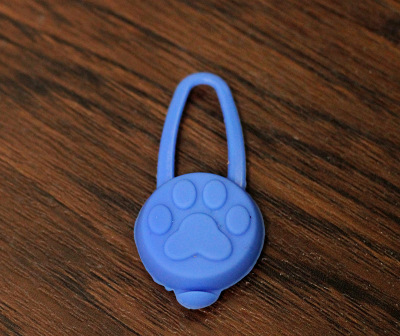 Pet Led Silicone Anti-Lost Luminous Chandelier