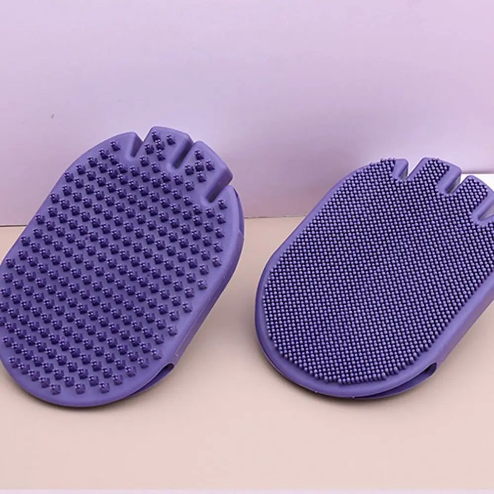 Massaging Pet Shampoo and Grooming Brush
