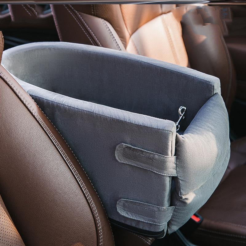 Anti-Dirty Artifact For Dogs In Car Central Control Den