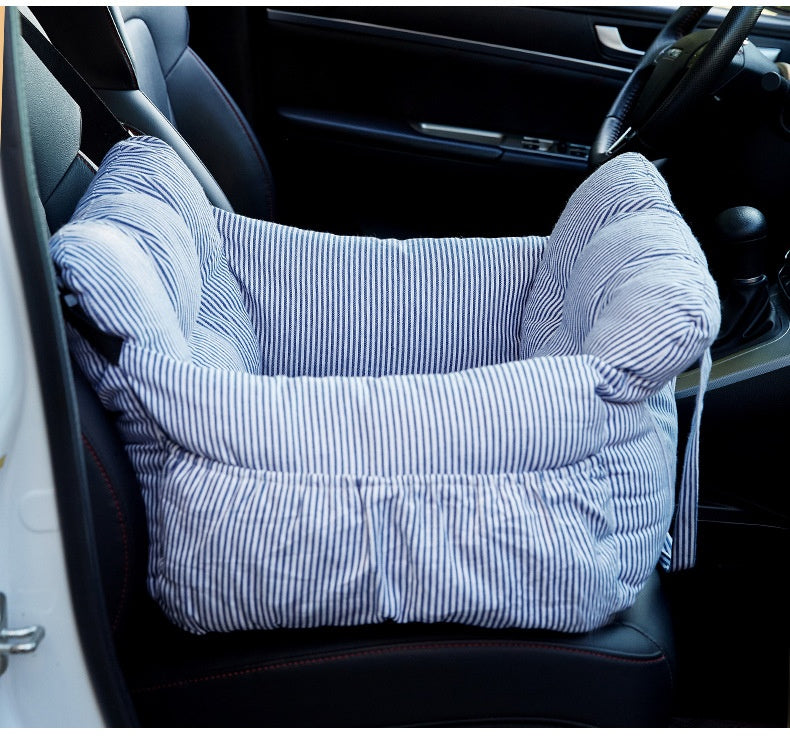 Vehicle-Mounted Safety Nest For Small Dogs