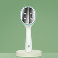 De-Fluffing Pet Comb
